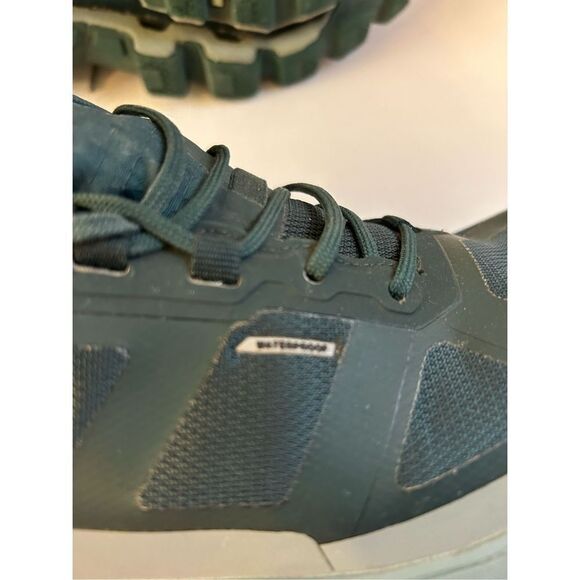On Cloud waterproof Swiss engineered size 6 green - Picture 7 of 8